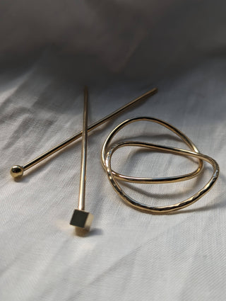 Brass Circle Hairpin: Textured / Sphere