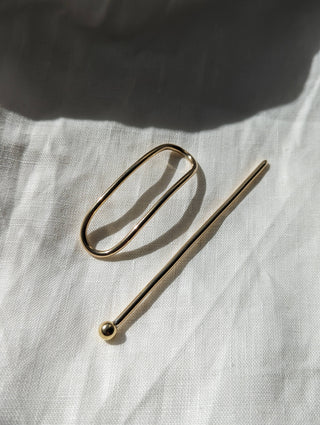 Brass Textured Slim Hairpin: Textured / Sphere