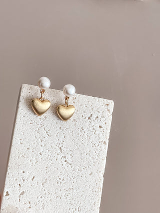 Heart Pendant w/ Pearl Earrings